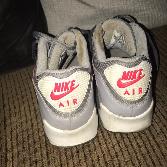 Nike’s - Picture 2 of 5